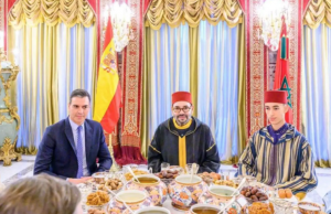 Pedro Sánchez y Mohamed VI bandera de España al revés
