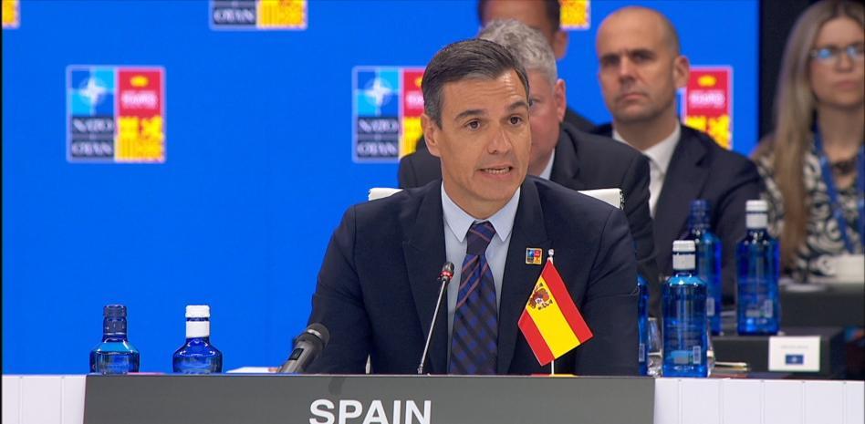 Pedro Sánchez bandera de España al revés