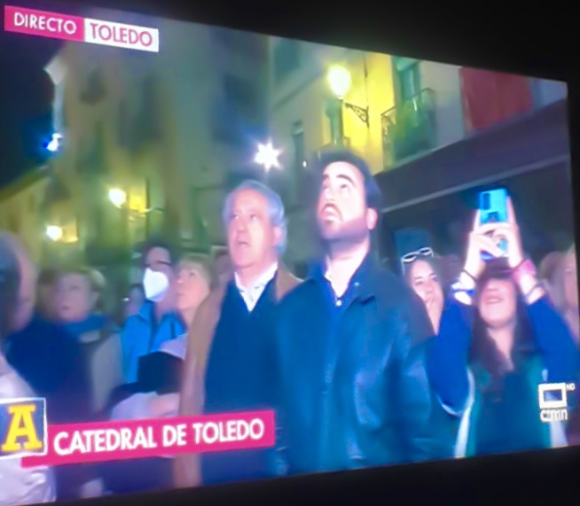 El escritor y analista Jorge Perales Nieto en la televisión de Castilla La Mancha Media en la Semana Santa de Toledo